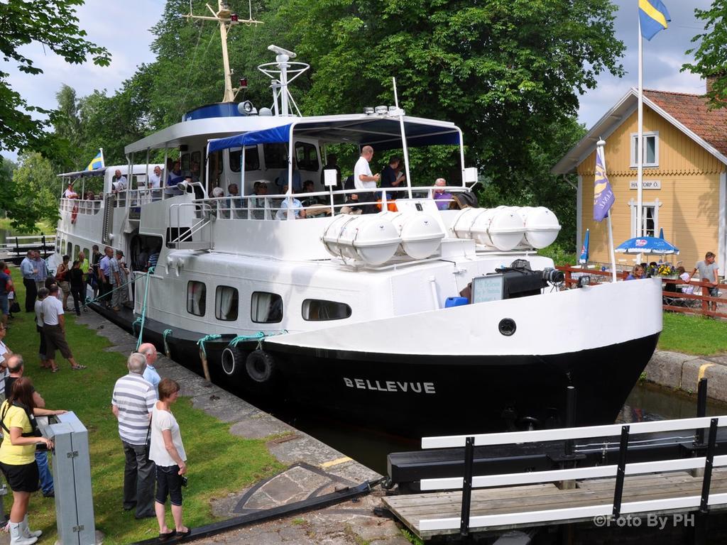 Pensionat Praestgarden Bed & Breakfast Töreboda Dış mekan fotoğraf