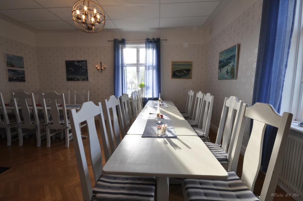 Pensionat Praestgarden Bed & Breakfast Töreboda Dış mekan fotoğraf