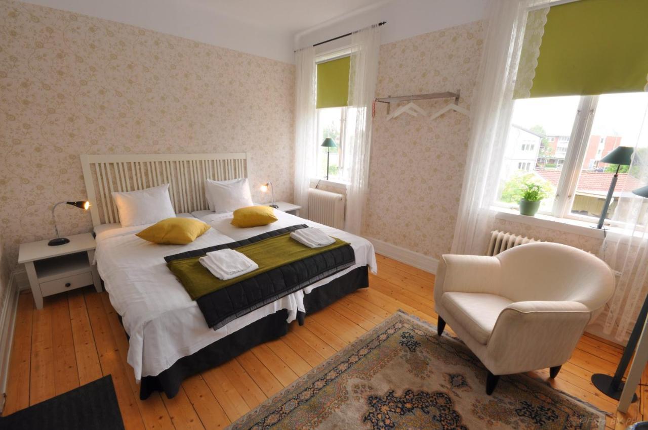 Pensionat Praestgarden Bed & Breakfast Töreboda Dış mekan fotoğraf